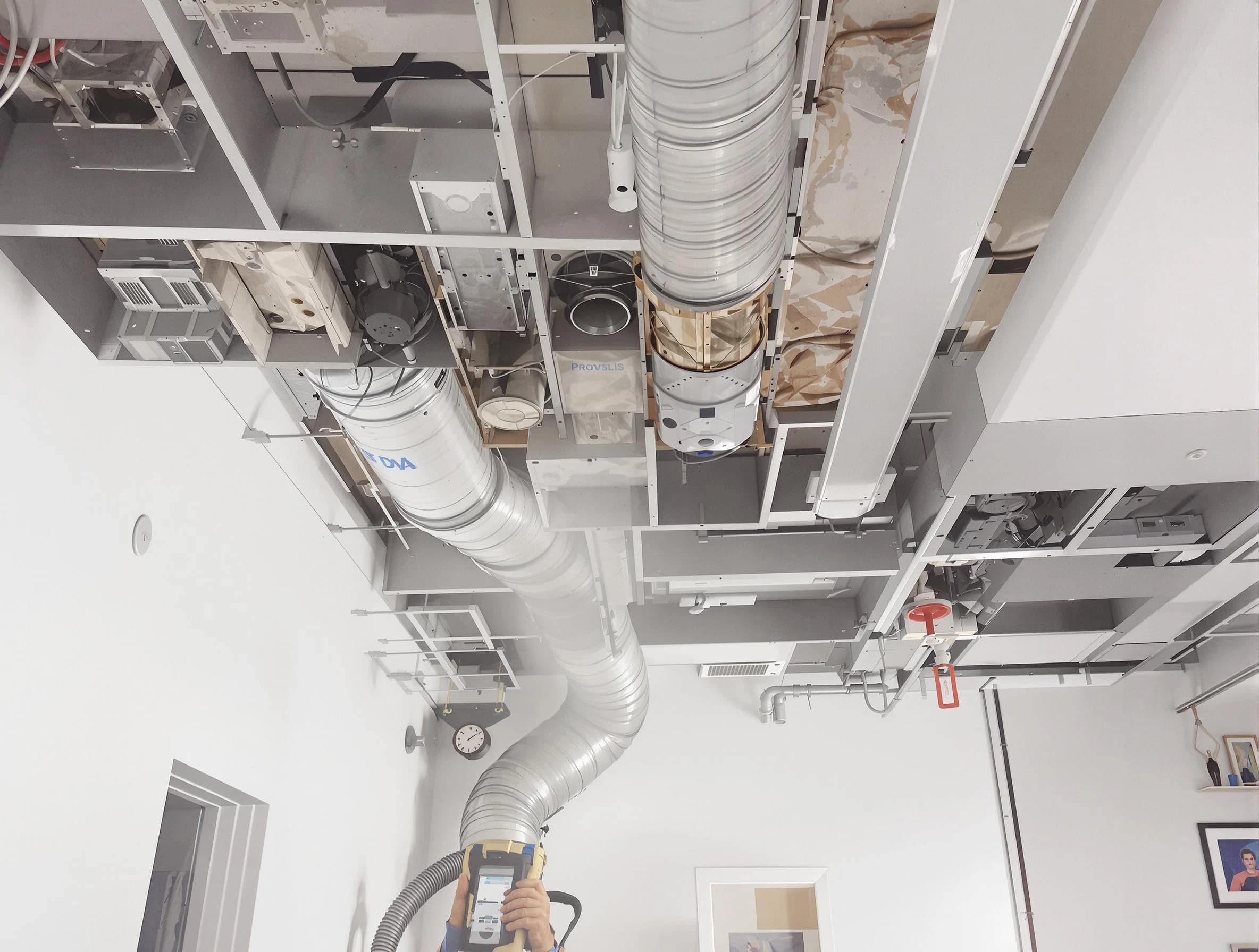 Professional air duct cleaning service by Sun City Air Duct Cleaning in Sun City