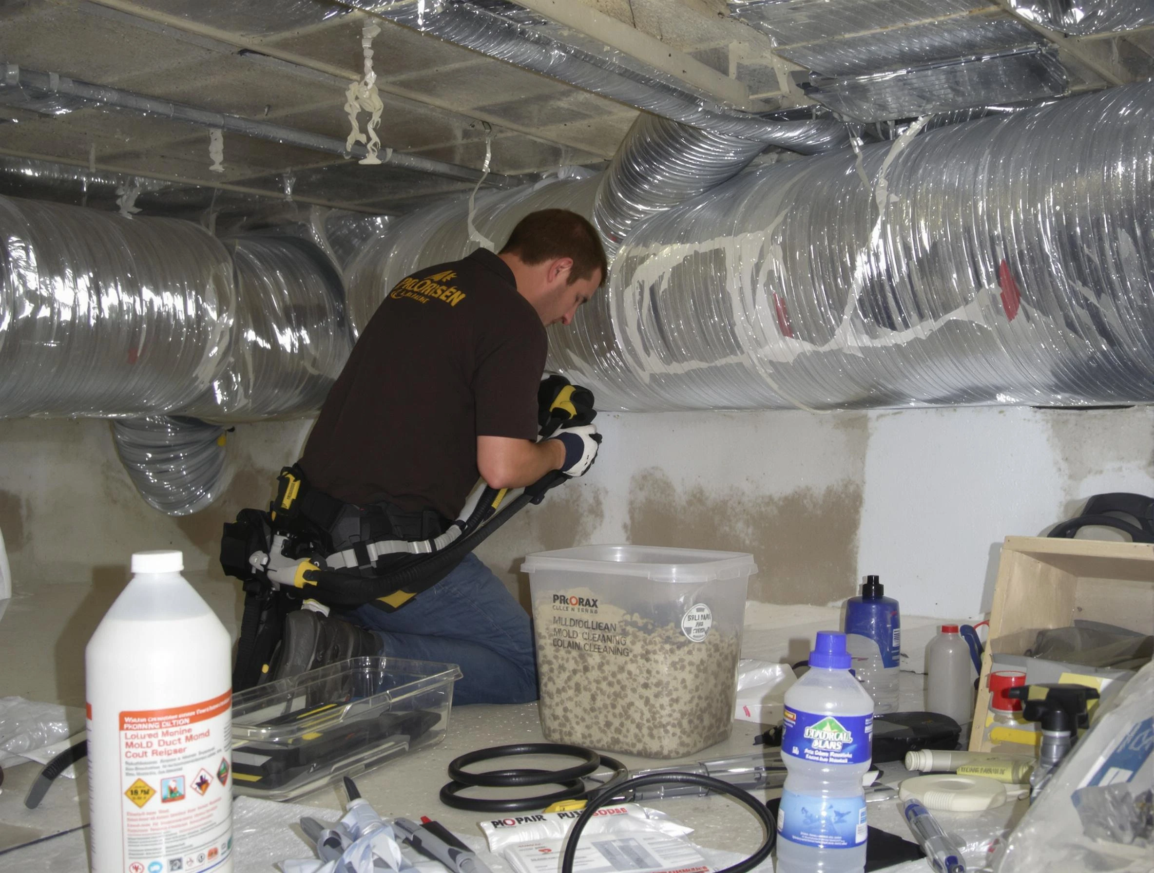Sun City Air Duct Cleaning specialist performing professional mold removal from air ducts in Sun City